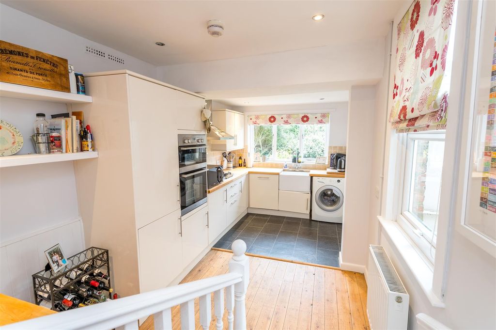 Property photo 3 of 16