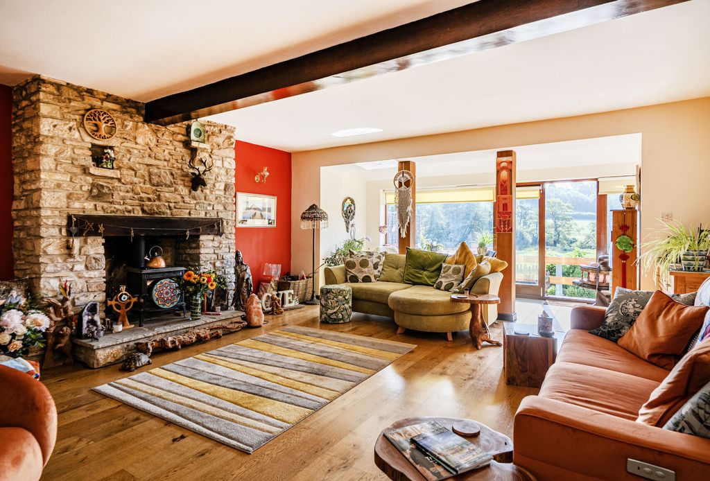 Property photo 2 of 23 1466238-8-6A154Be...