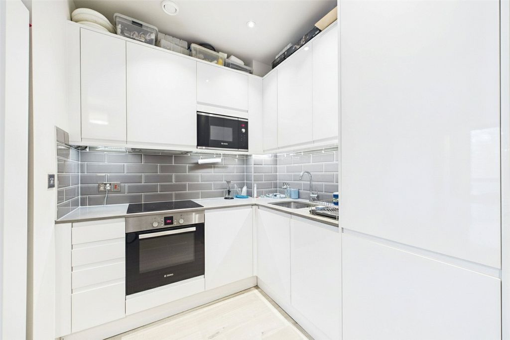 Property photo 2 of 9 Picture No. 14