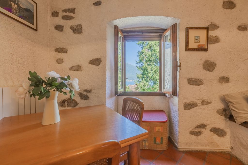 Property photo 3 of 41