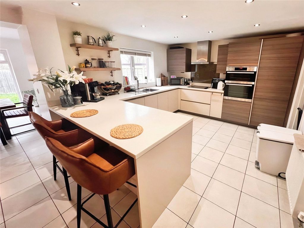 Property photo 2 of 17 Kitchen/Dining Room