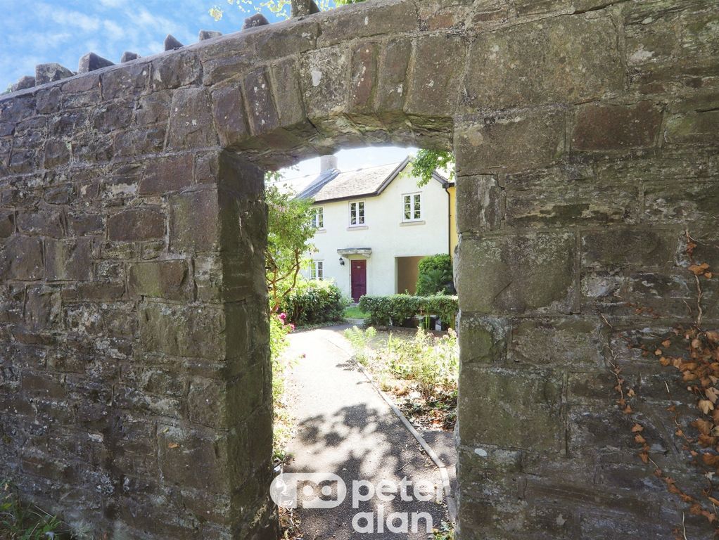 Property photo 3 of 25