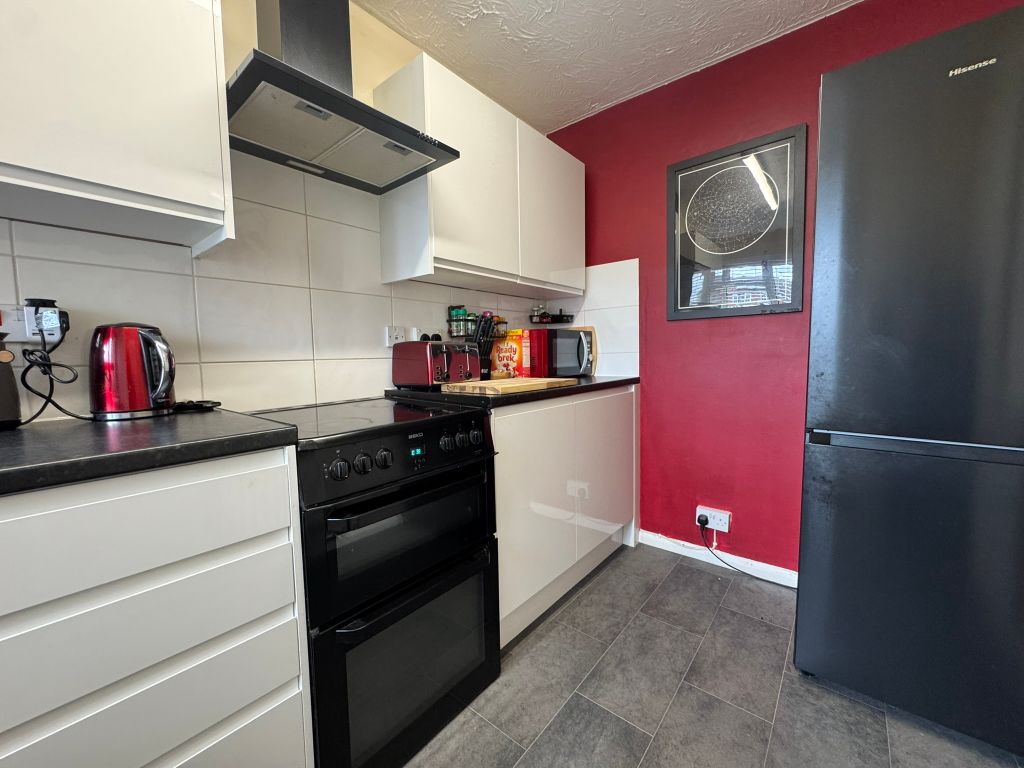 Property photo 2 of 12 9