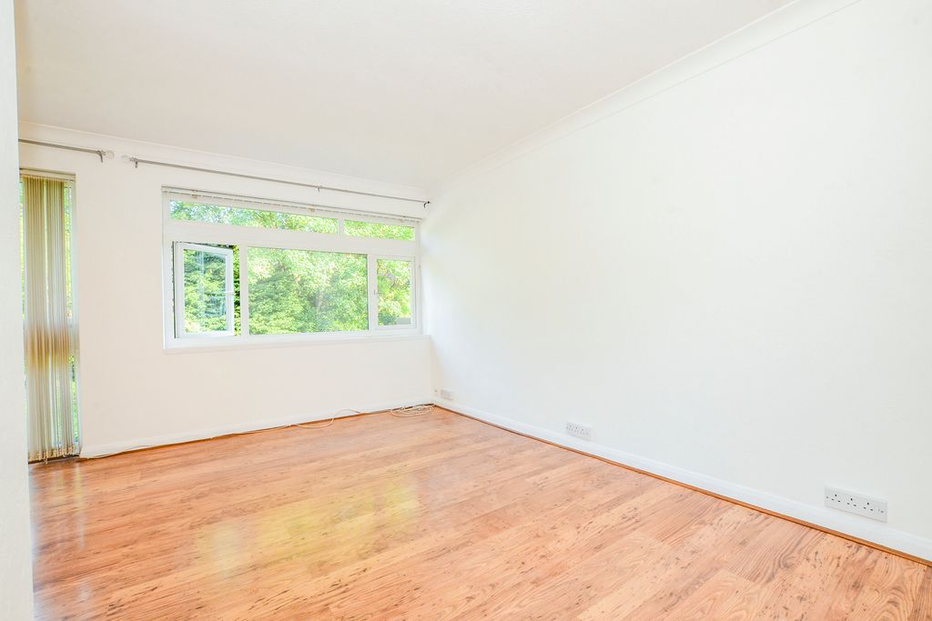 Property photo 3 of 18 Pbox-Img.Jpg