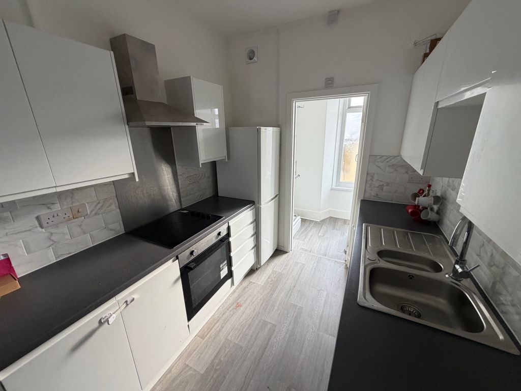 Property photo 3 of 8 Img_4286