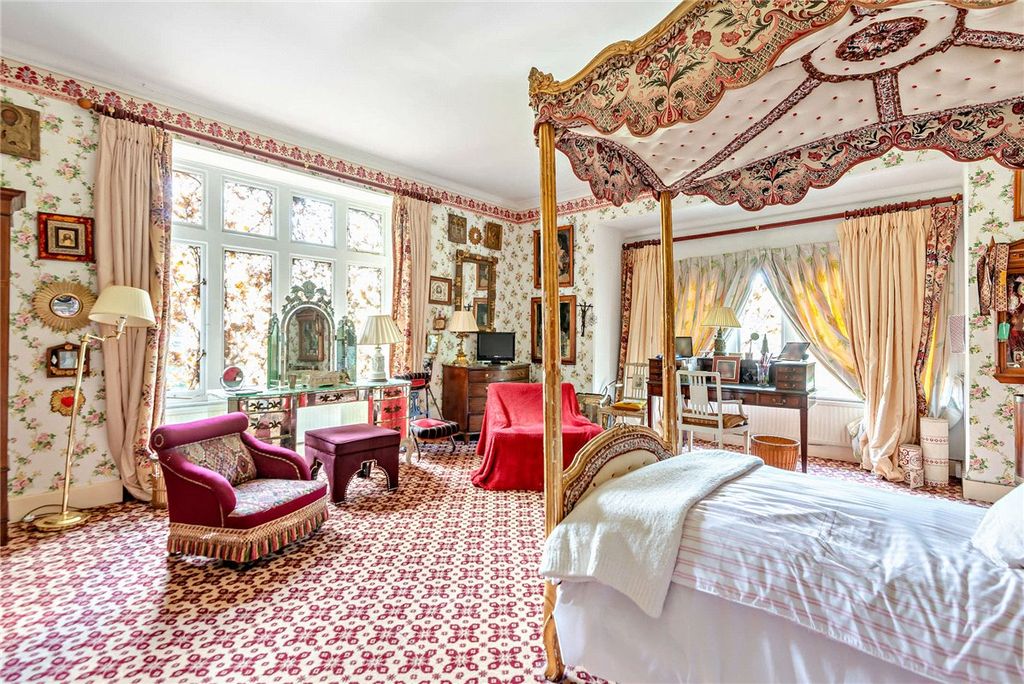 Additional image 16 of 9 bed country house for salePriest Hill, Old Windsor, Windsor, Surrey SL4