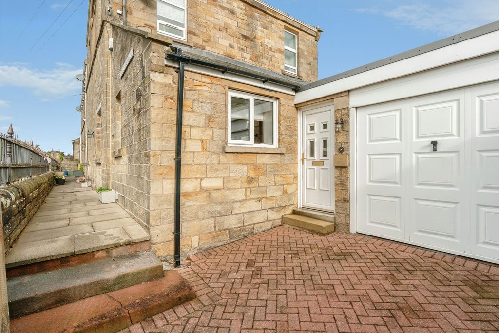 Property photo 2 of 21 Pbox-Img.Jpg