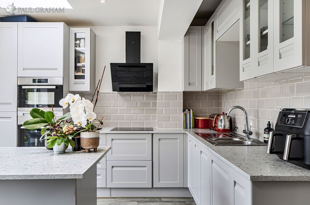 Property photo 3 of 24 9B1Dbcae-61E7-449d-A645-692606A55250