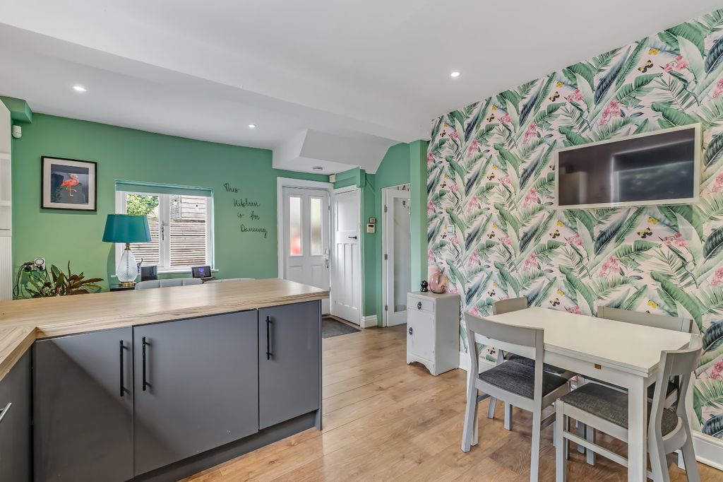 Property photo 3 of 22 Picture 3