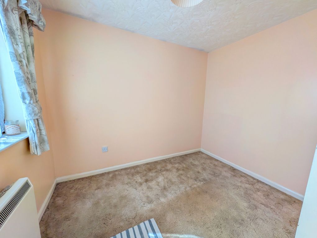 Property photo 2 of 8 Bedroom Two