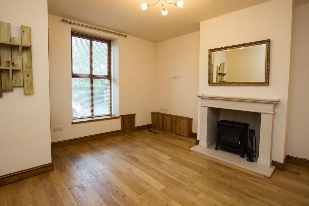 Property photo 2 of 11 Graham Street (12).Jpg