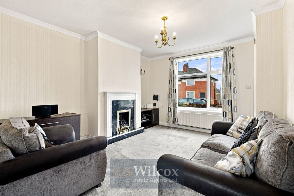 Property photo 2 of 22