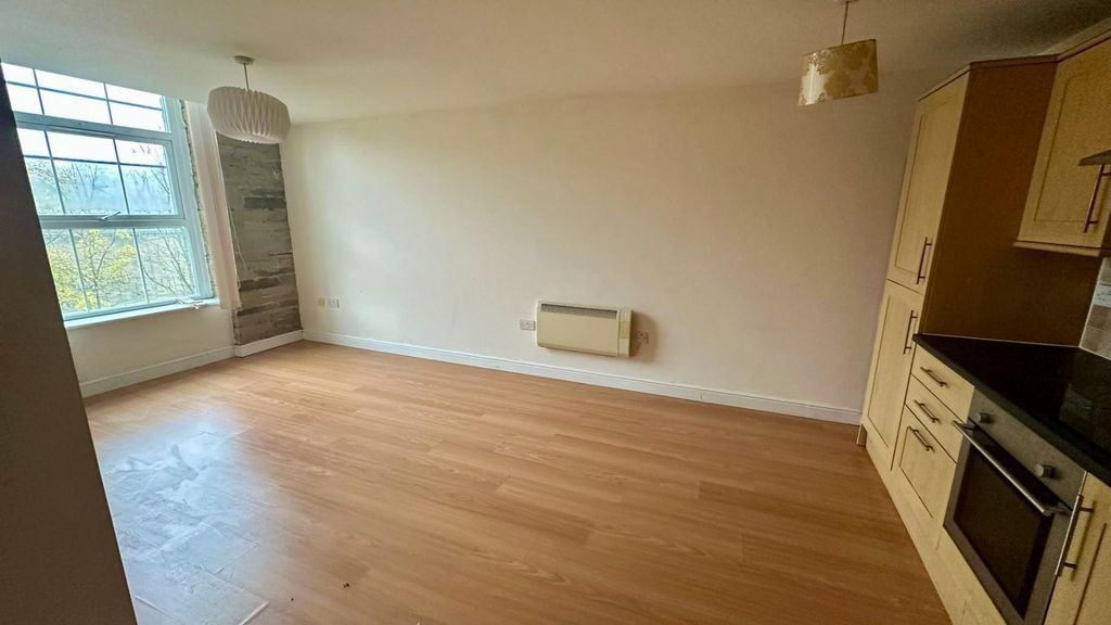 Property photo 3 of 7 9462De28-1599-489F-A466-A3493c4A46A7.Jpeg