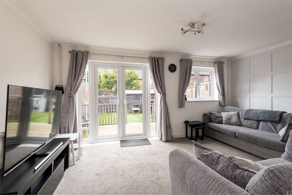 Property photo 2 of 14