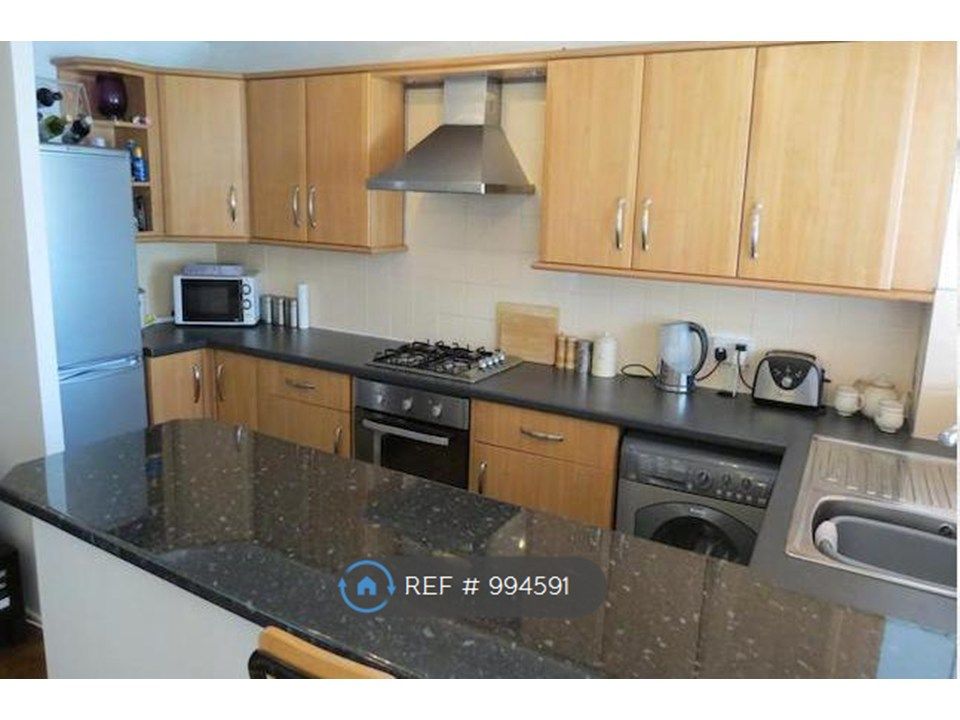 Property photo 3 of 6 Kitchen