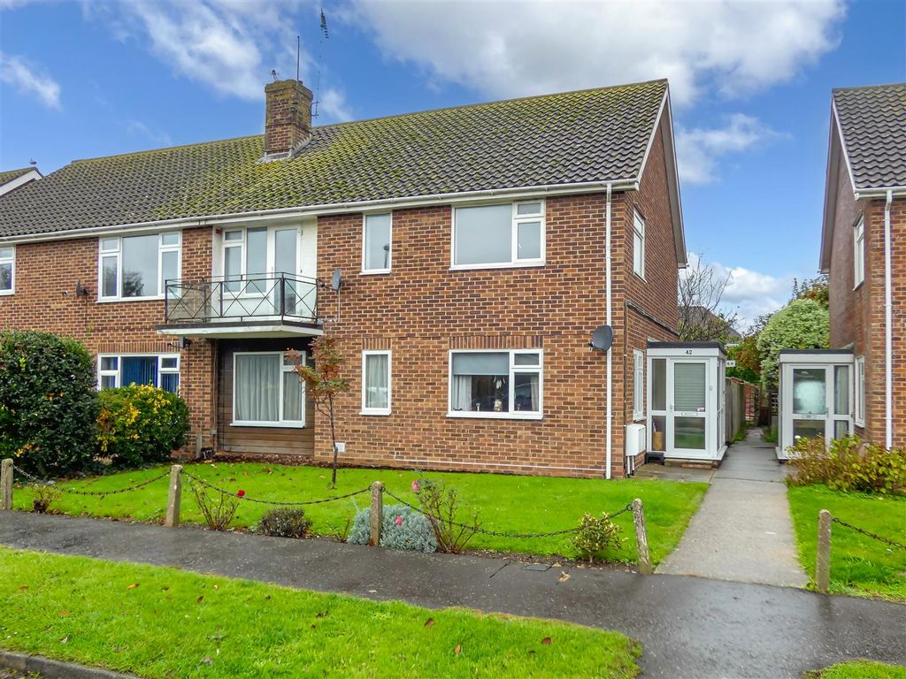 Property photo 1 of 16 P1070306.Jpg