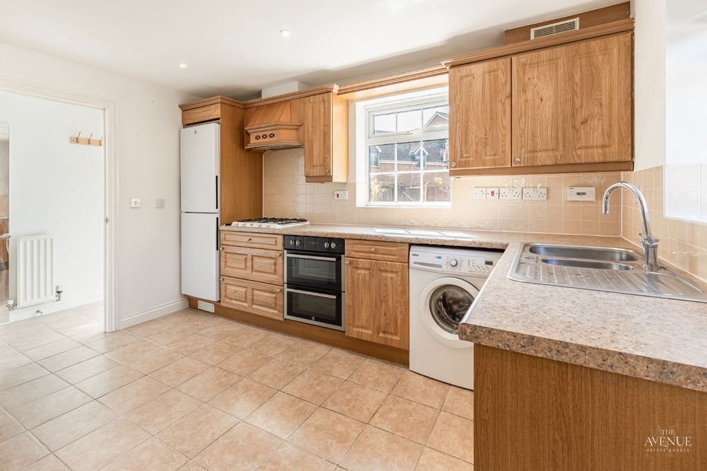 Property photo 3 of 28 5365498