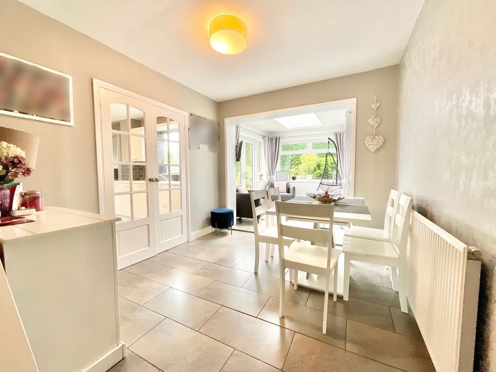 Property photo 3 of 27