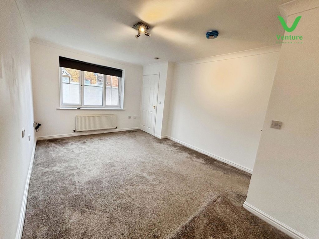 Property photo 2 of 15 Pbox-Img.Jpg