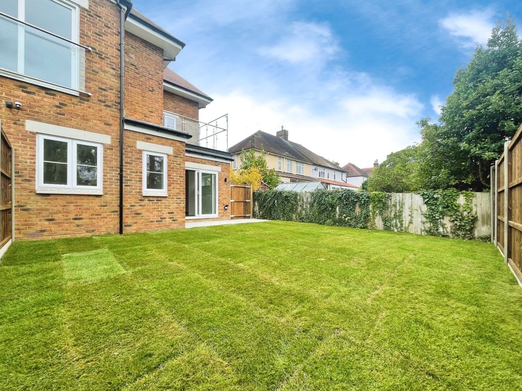 Property photo 1 of 17 Garden