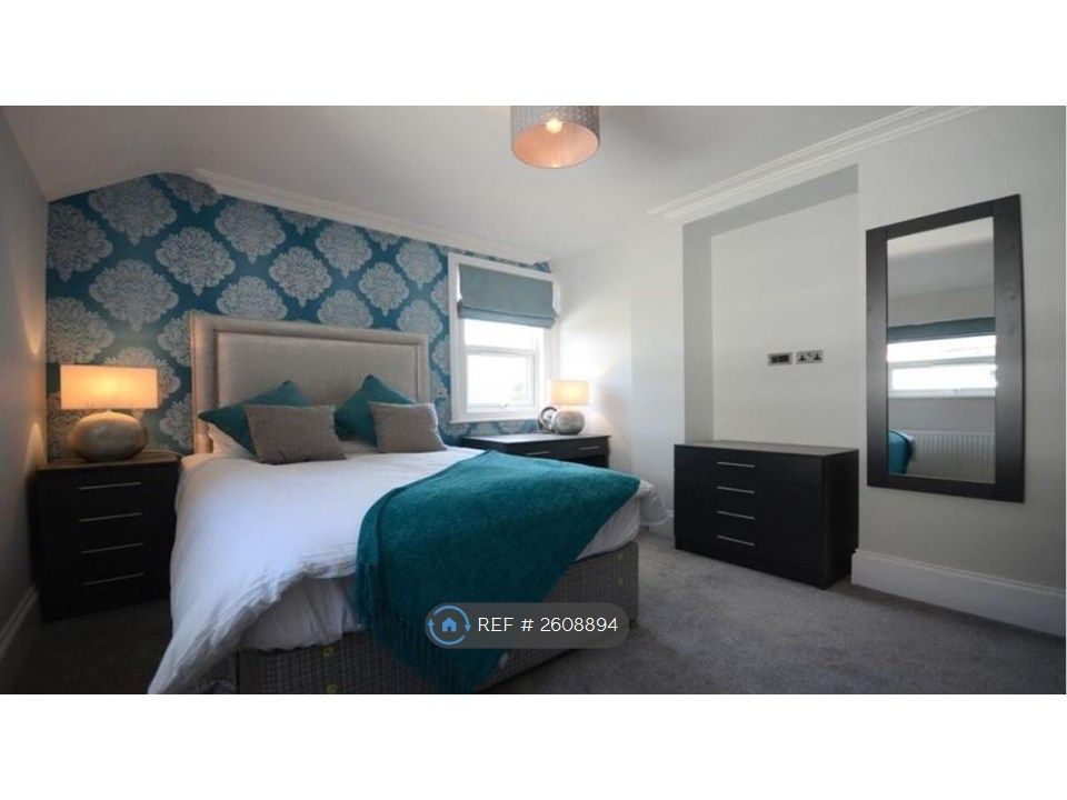 Property photo 1 of 3