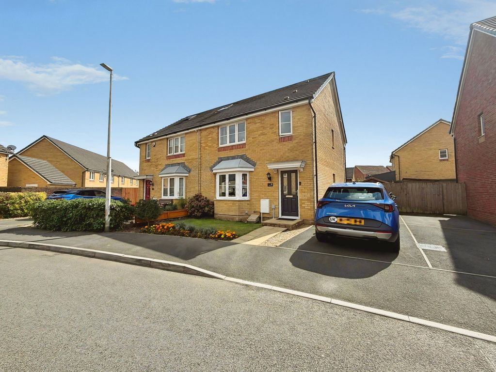 Property photo 2 of 30