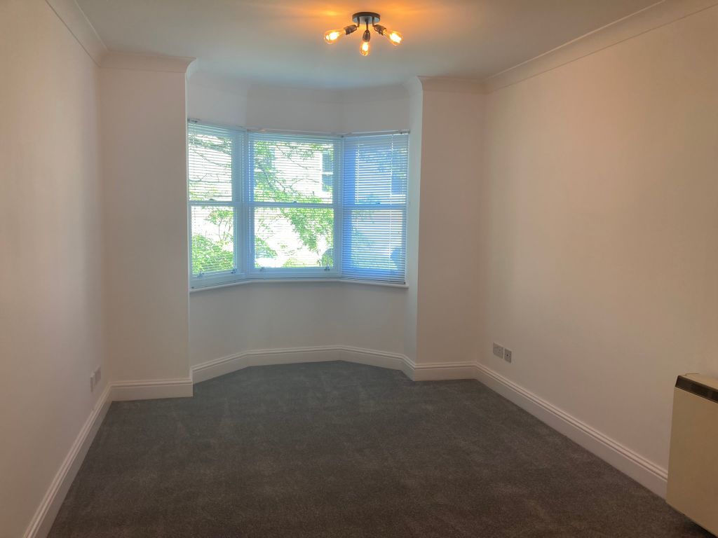 Property photo 2 of 7 Living Room