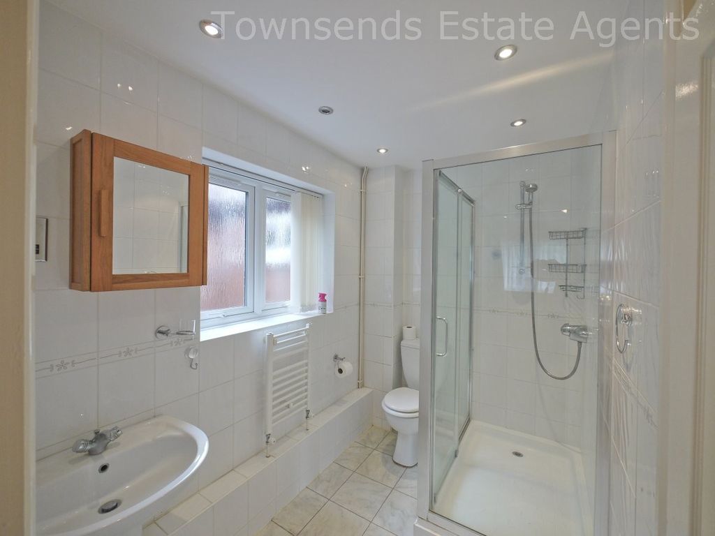 Property photo 3 of 3