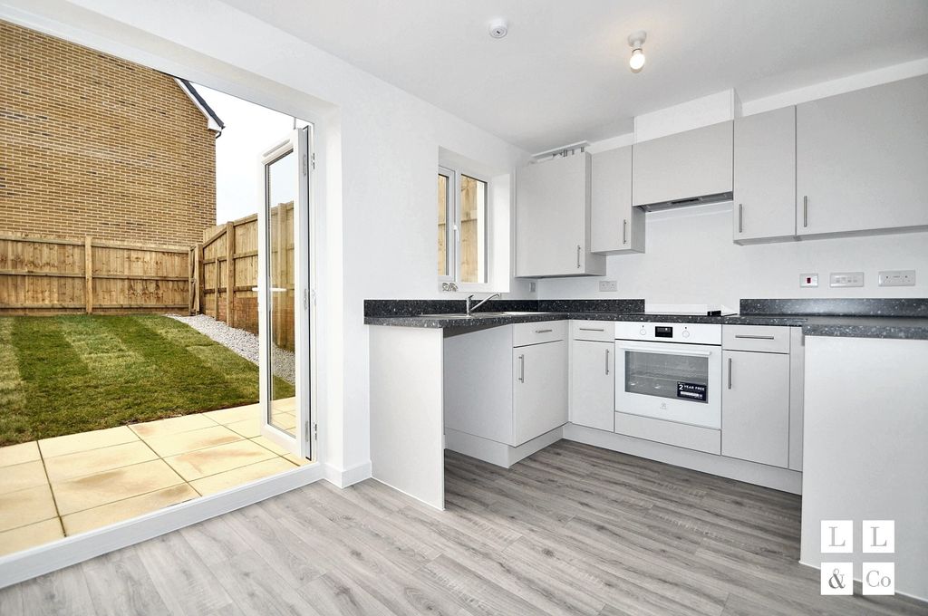 Property photo 2 of 7