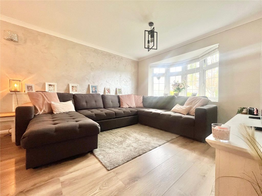 Property photo 2 of 17 Picture No. 19