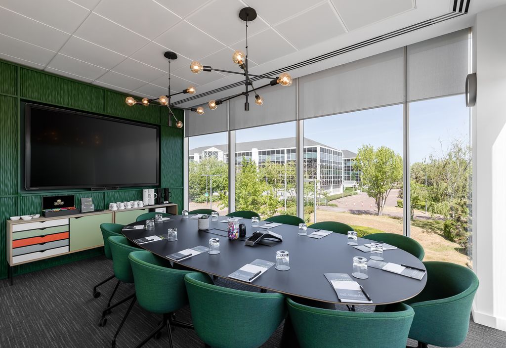 Property photo 2 of 10 Meeting Room