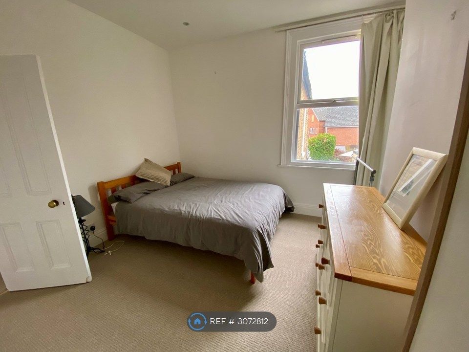 Property photo 3 of 8 Bedroom