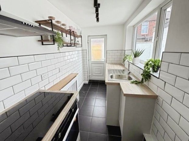 Property photo 3 of 7 Pbox-Img.Jpeg