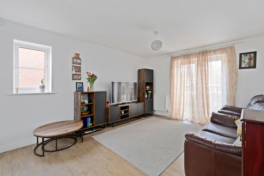 Property photo 2 of 12