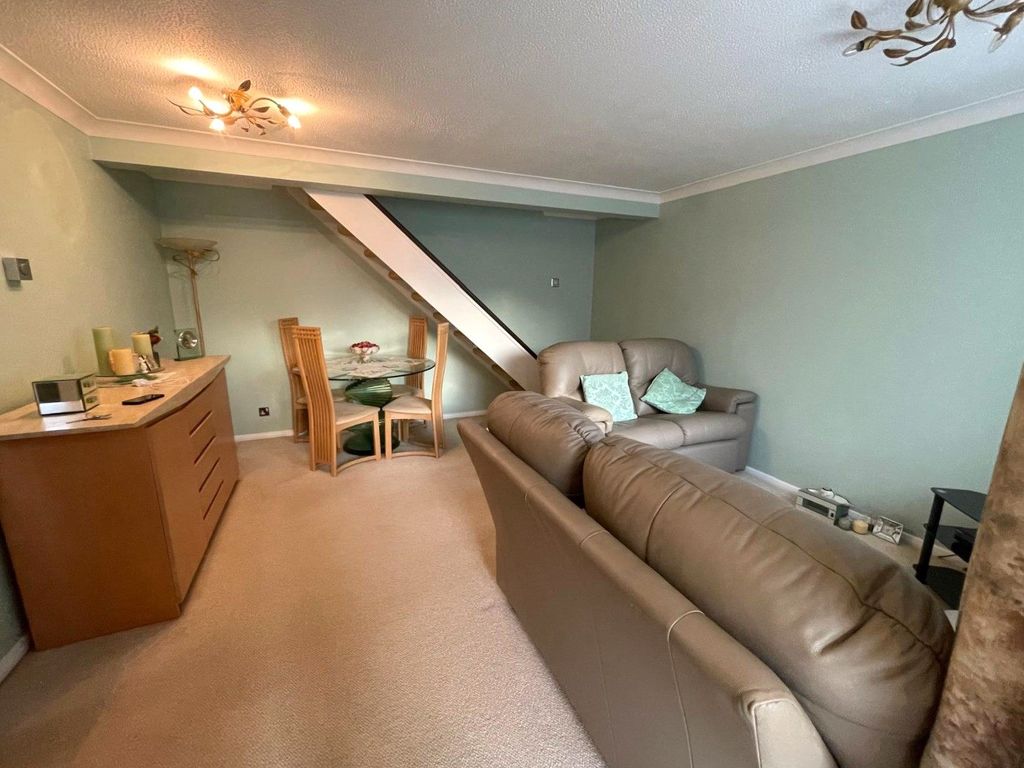 Property photo 2 of 9 Gallery