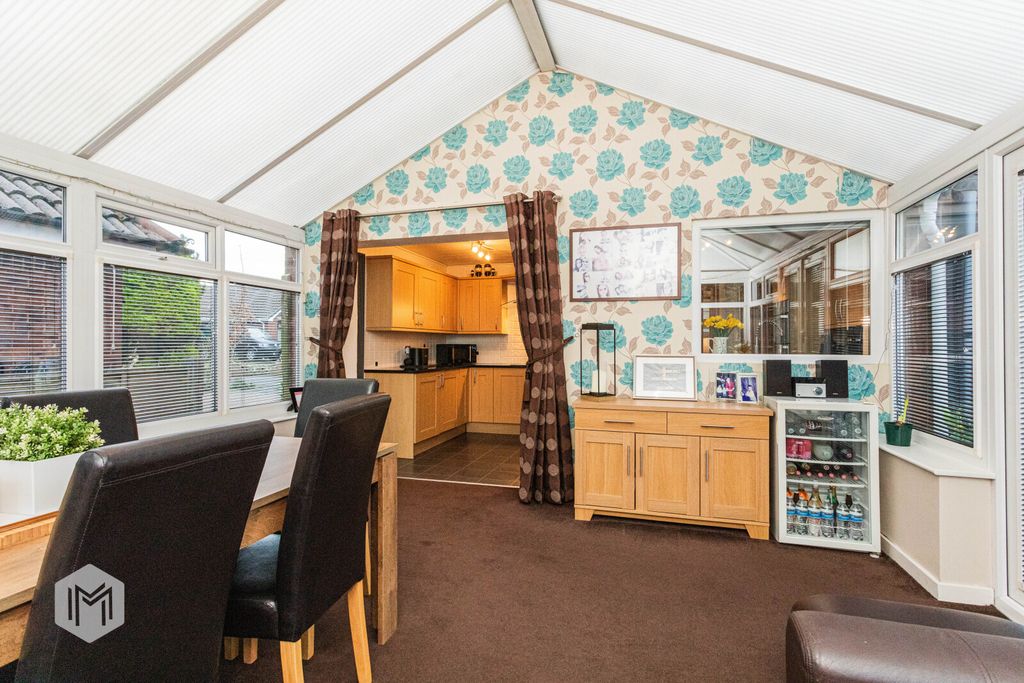 Property photo 3 of 21 Picture No. 05