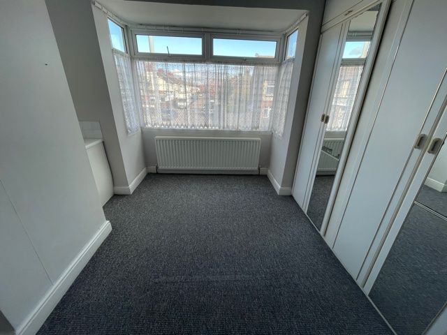 Additional image 12 of 3 bed semi-detached house to rentStockingstone Road, Luton LU2