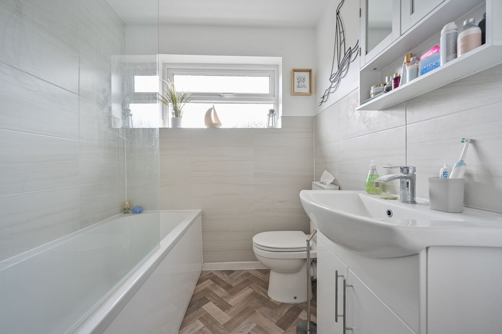 Property photo 3 of 16 Gcg-15