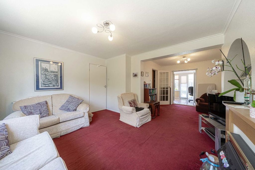 Property photo 3 of 9