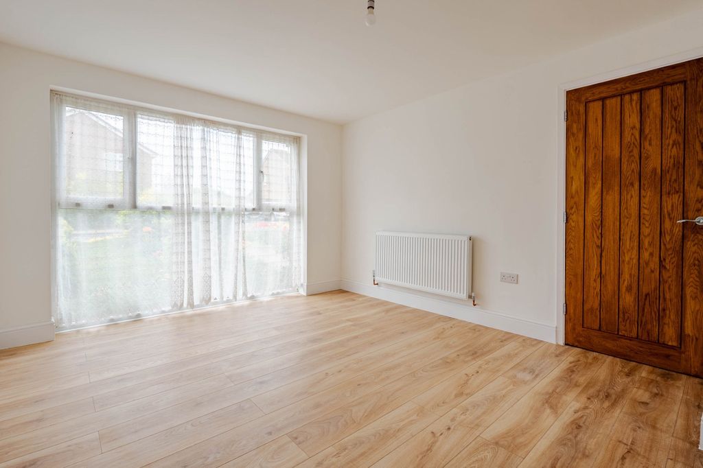 Property photo 3 of 14 Photograph