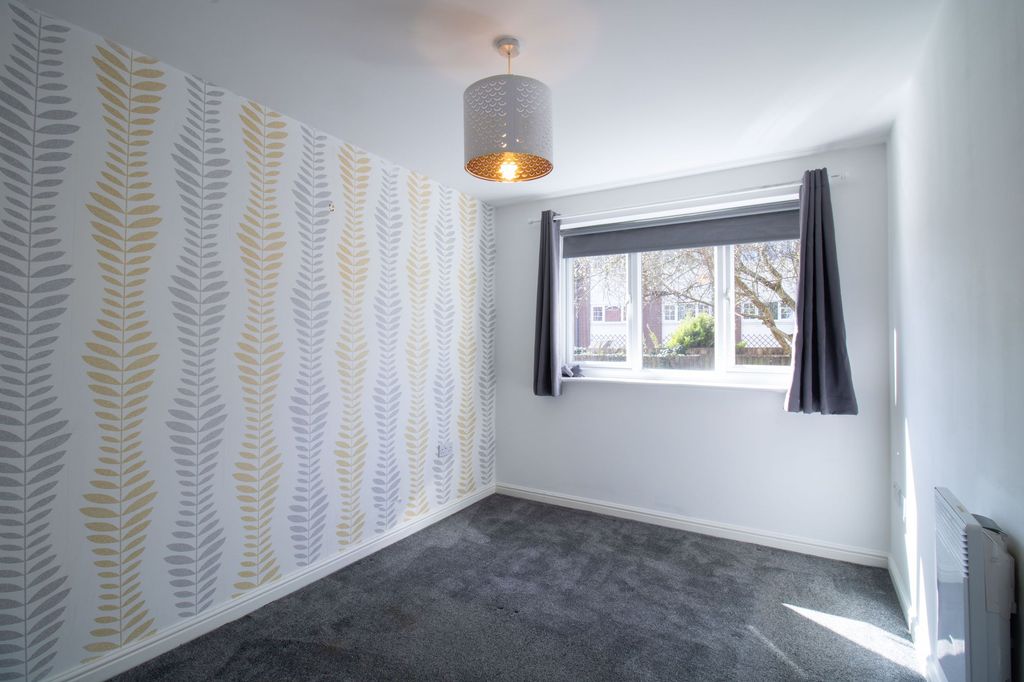 Additional image 9 of 2 bed flat for saleHall Street, Blackwood NP12