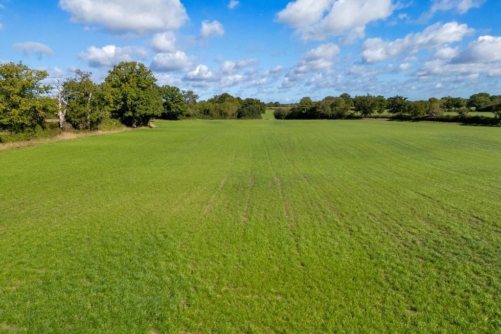 Property photo 2 of 7 2.Jpg