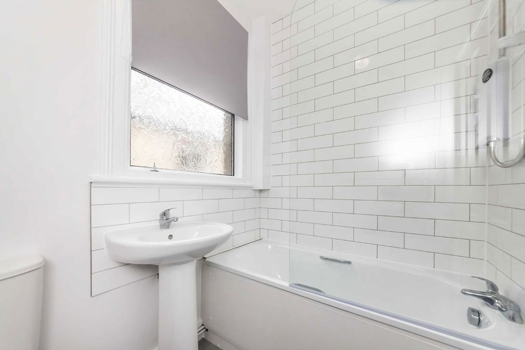 Property photo 3 of 3