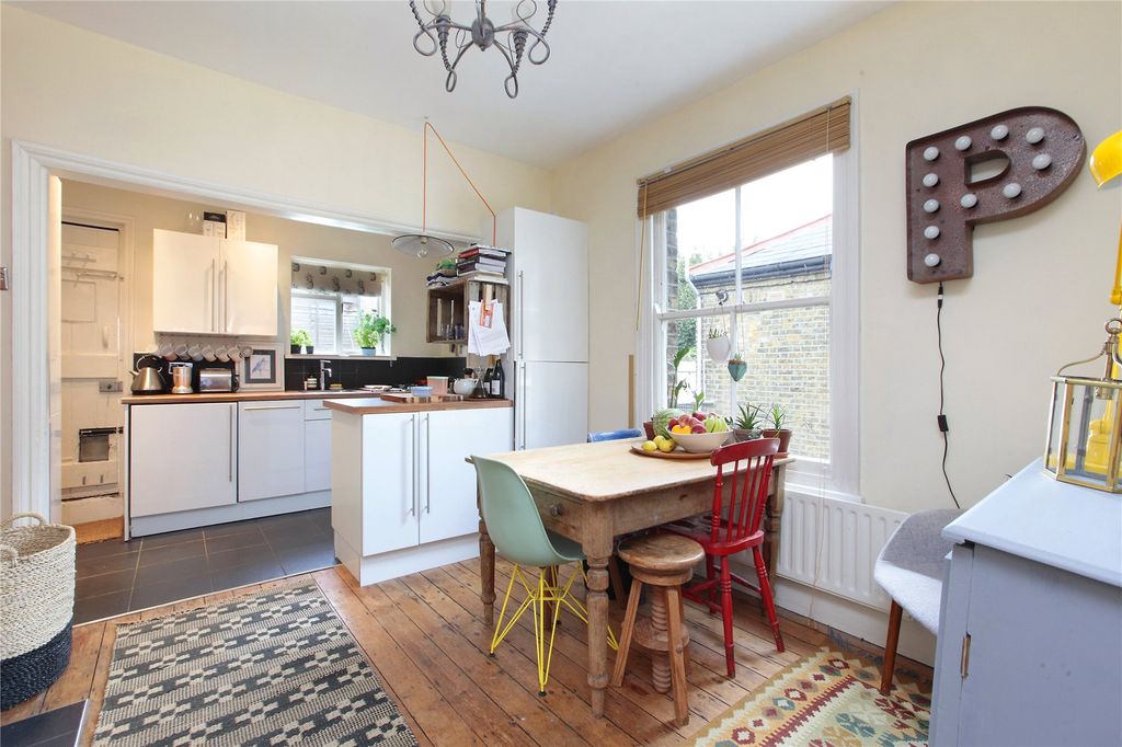 Property photo 3 of 7