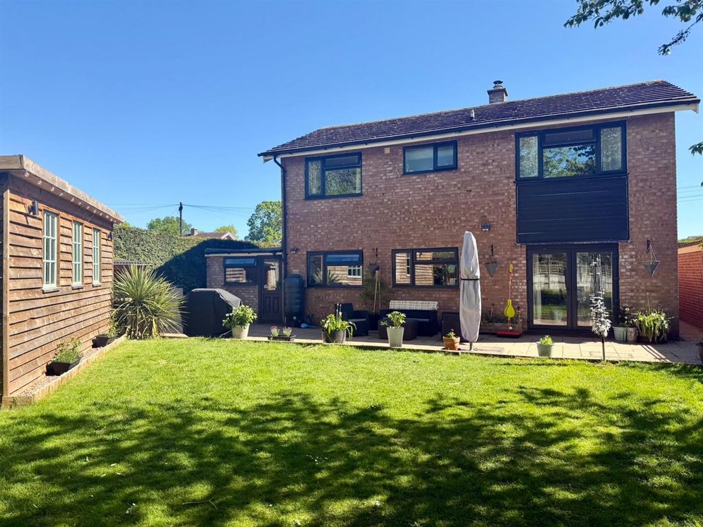 Property photo 2 of 37