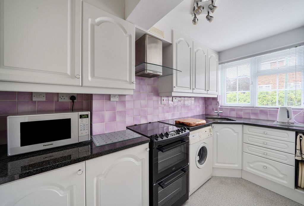 Property photo 2 of 11 1467360-14-6A19c4...