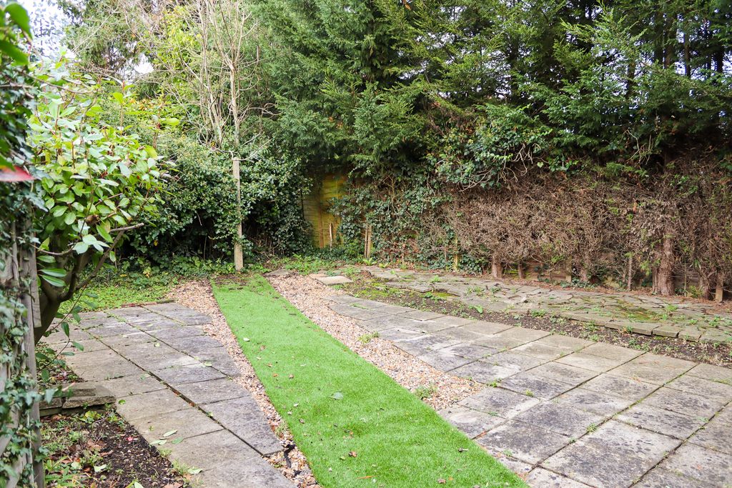 Property photo 3 of 8
