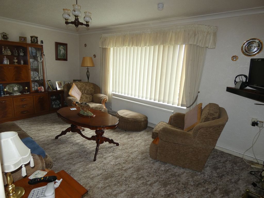 Property photo 2 of 5 Lounge