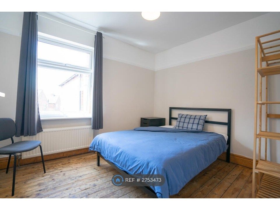 Property photo 1 of 15 Bedroom