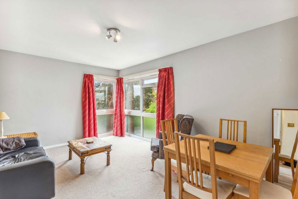 Property photo 2 of 6